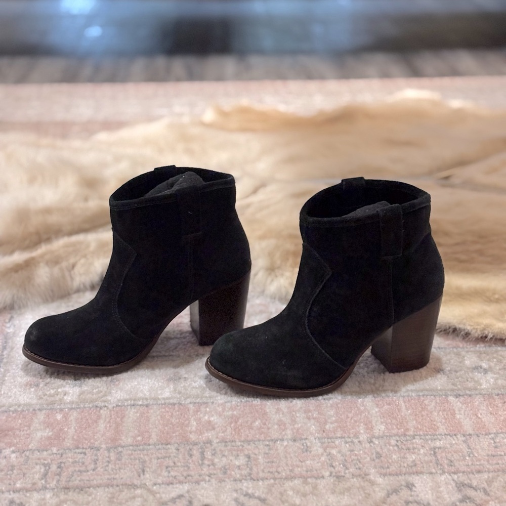 Splendid Lakota Booties in Black 6.5